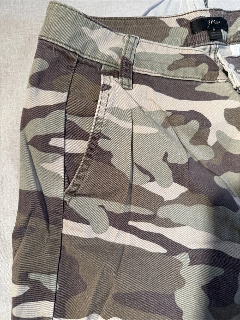 J. Crew  Women’s size 8 Cargo Pants in Green Camo
